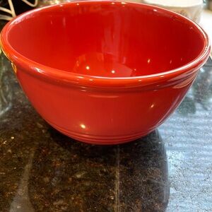 Chantal ceramic mixing/serving bowl 90-3N-R.  5.5 Cup. 1.3L
